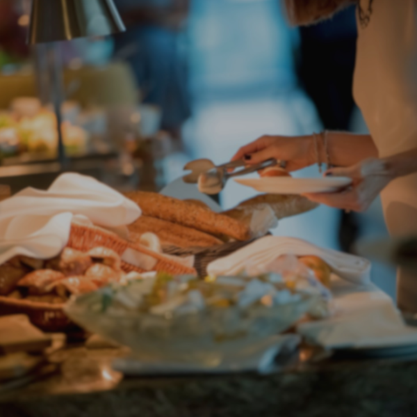 un brunch tous les dimanches aux Jardins de Coppélia