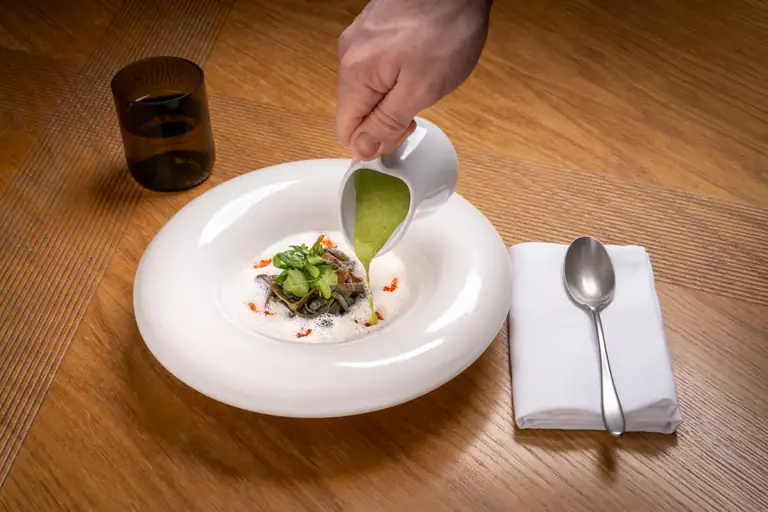 Détail assiette gastronomique restaurant Les Jardins de Coppélia