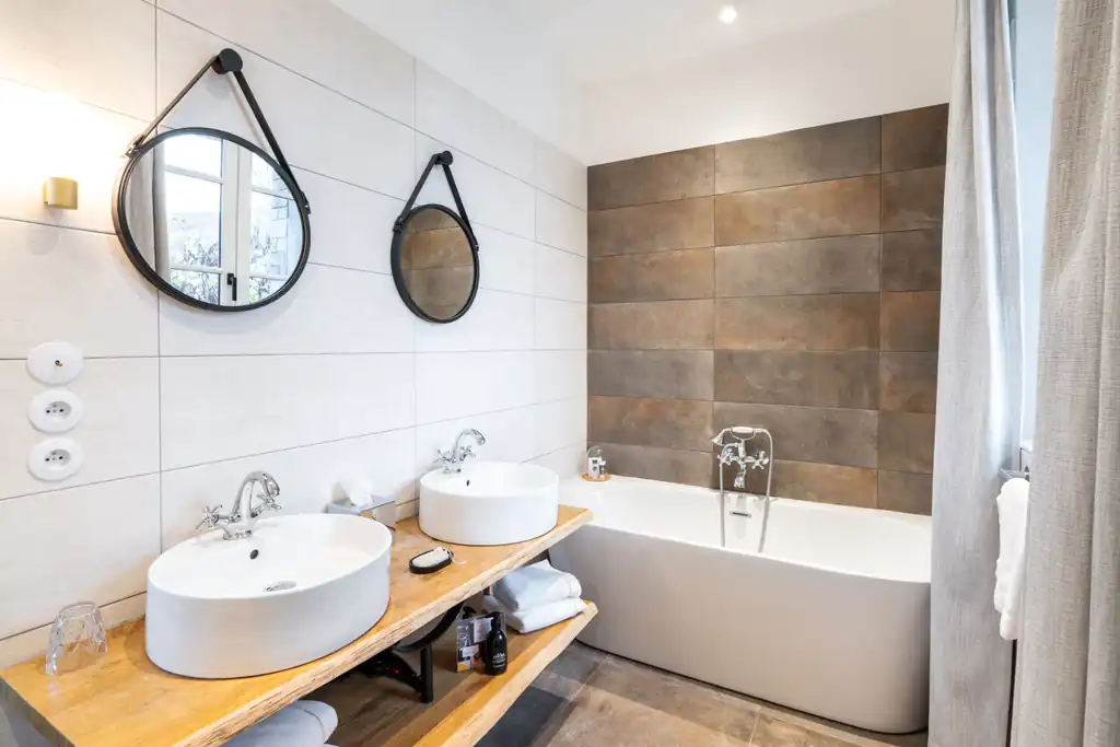 Salle de bain chambre Cuty moderne et raffinée